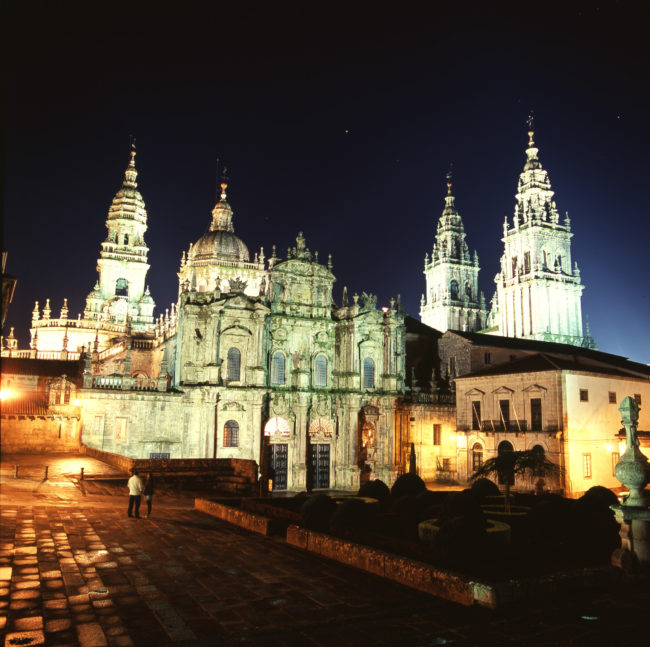 CAMINHO DE SANTIAGO DE COMPOSTELA COM CLASSE